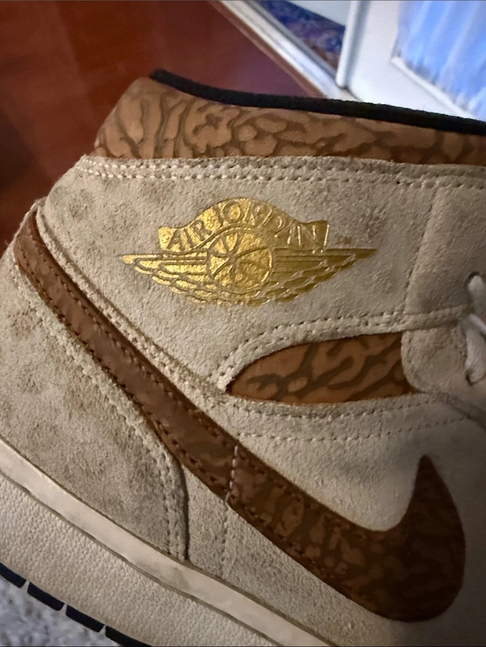 Air Jordan 1 Mid SE 